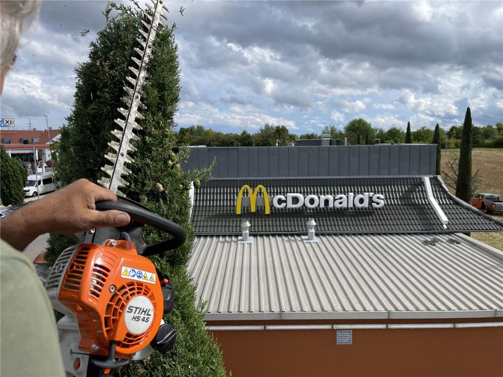 Grünpflege bei McDonald's