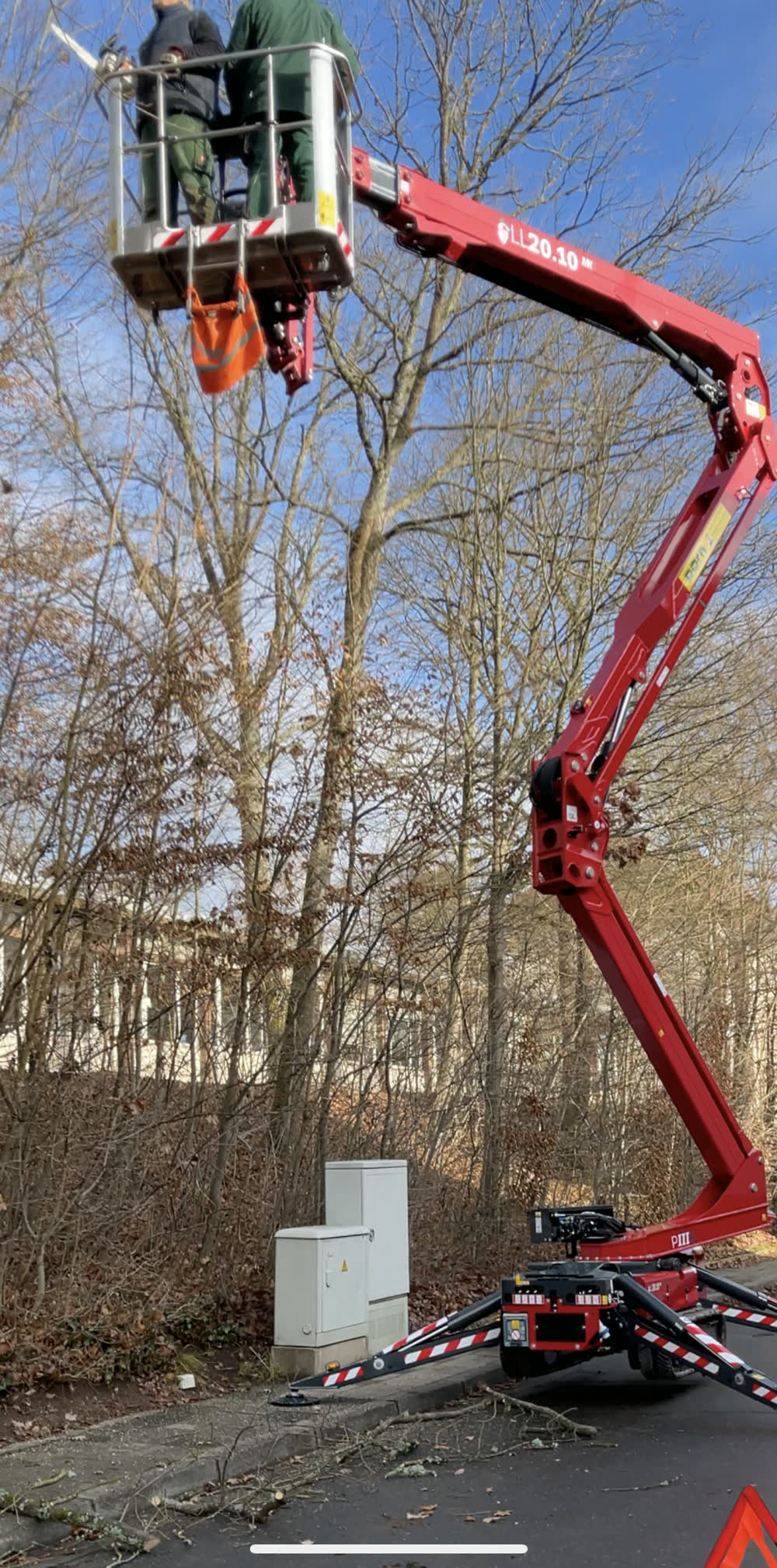 Die Spitze wird kontrolliert abgetragen